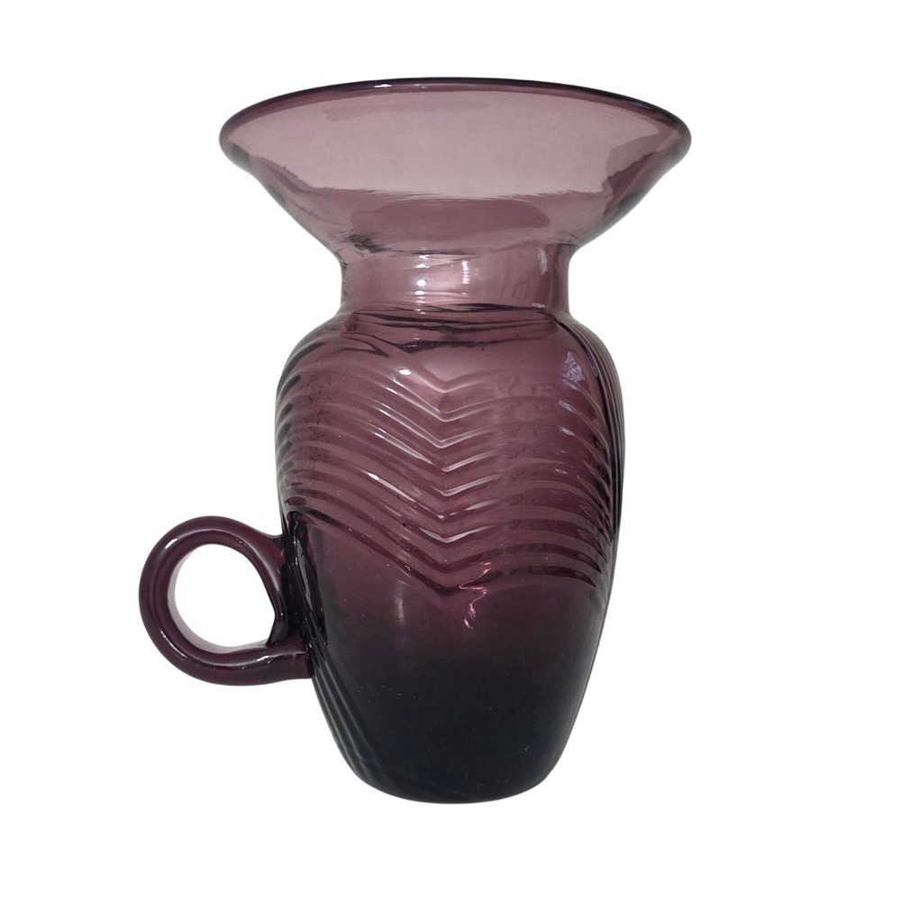 Vintage Amethyst Purple Hand Blown Art Glass‎ Ribbed Chevron Vase RARE Handle